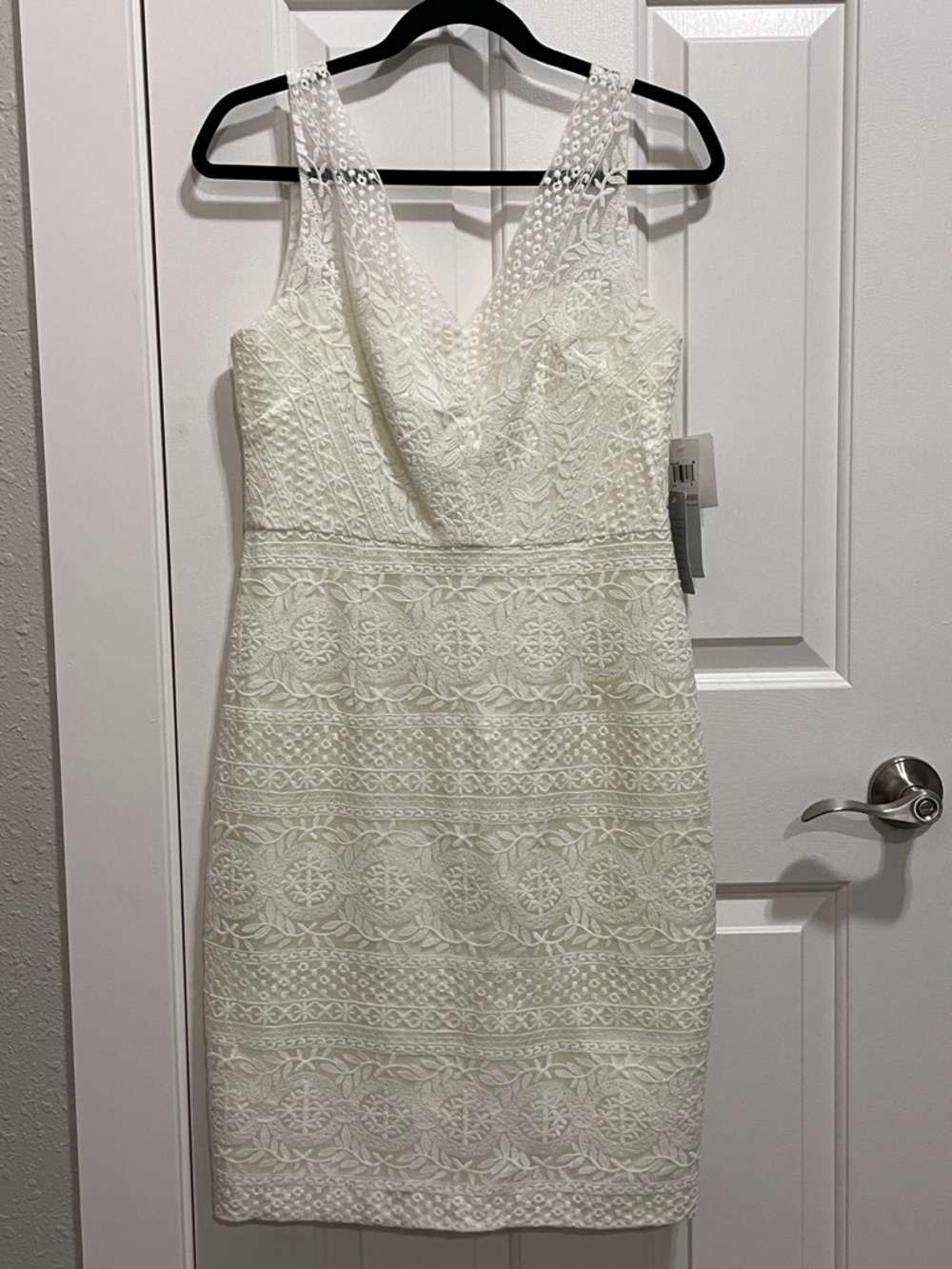 Maggy London Ivory Lace V-Neck Midi Sheath Dress